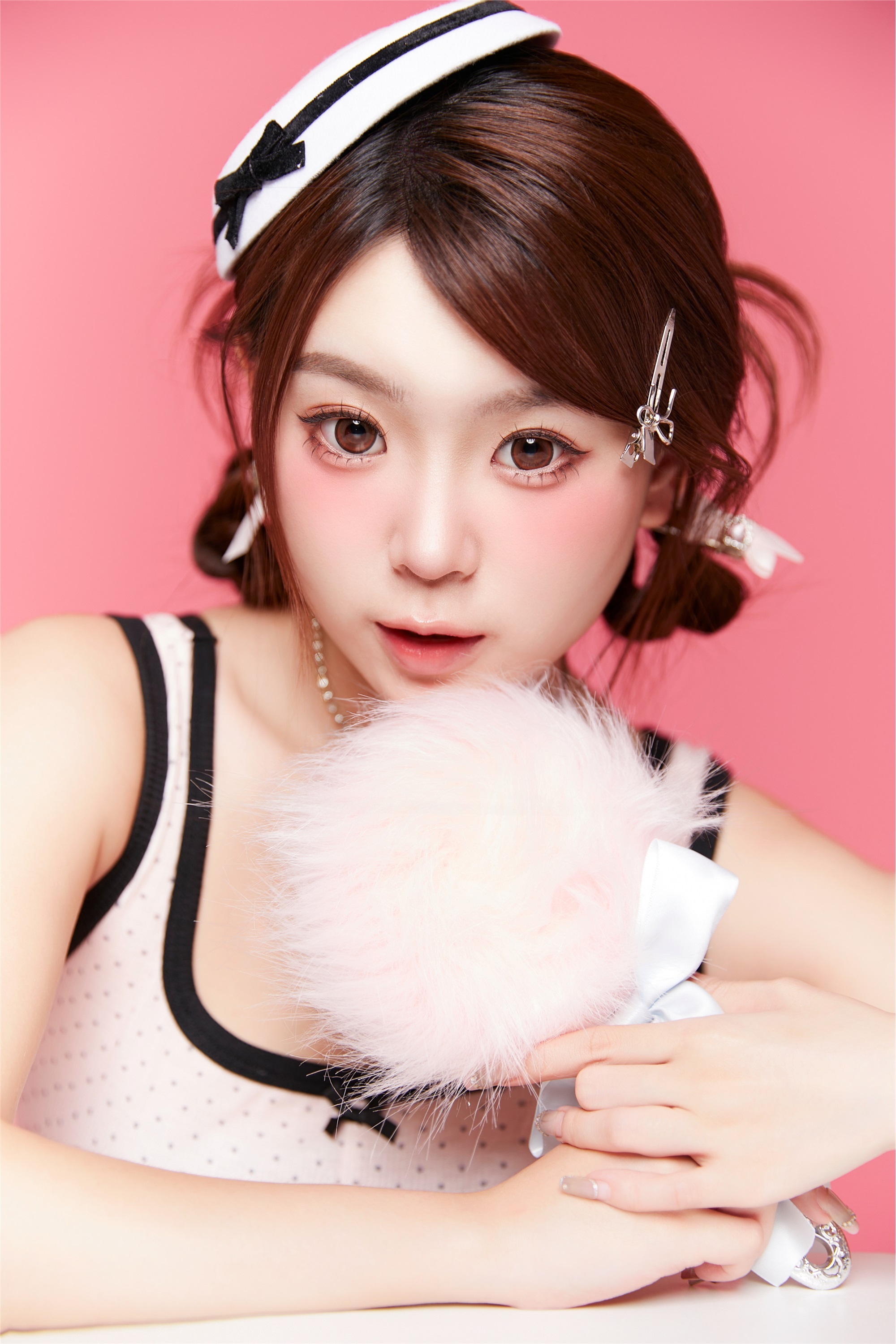 YITUYU艺图语 2025.01.07 粉色甜妹肖像 CARLEE是77呀